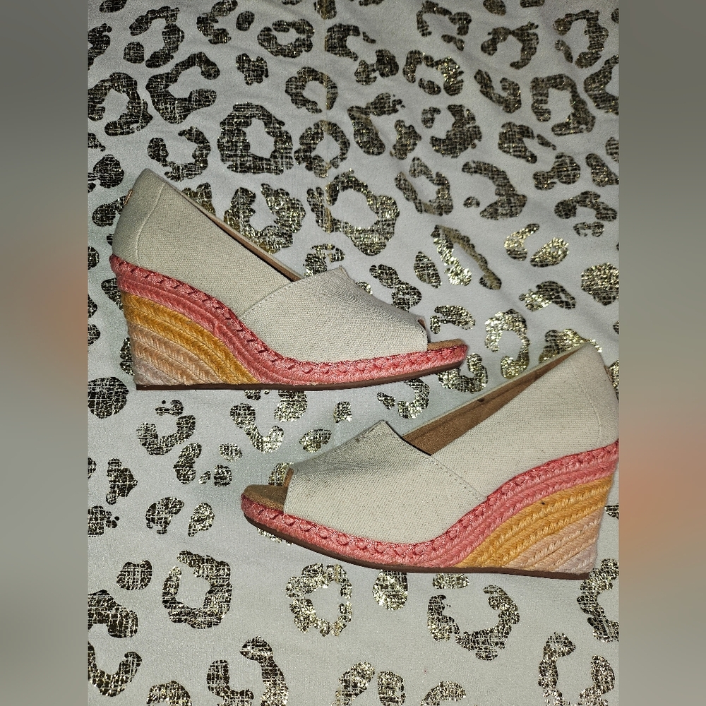 Toms Rare Rainbow Open Toe High Heel Wedges Womens Shoe Size 7 Wedges